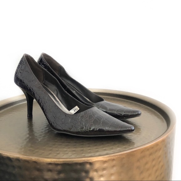 Merona Shoes - Merona dark brown crocodile textured pointed heels